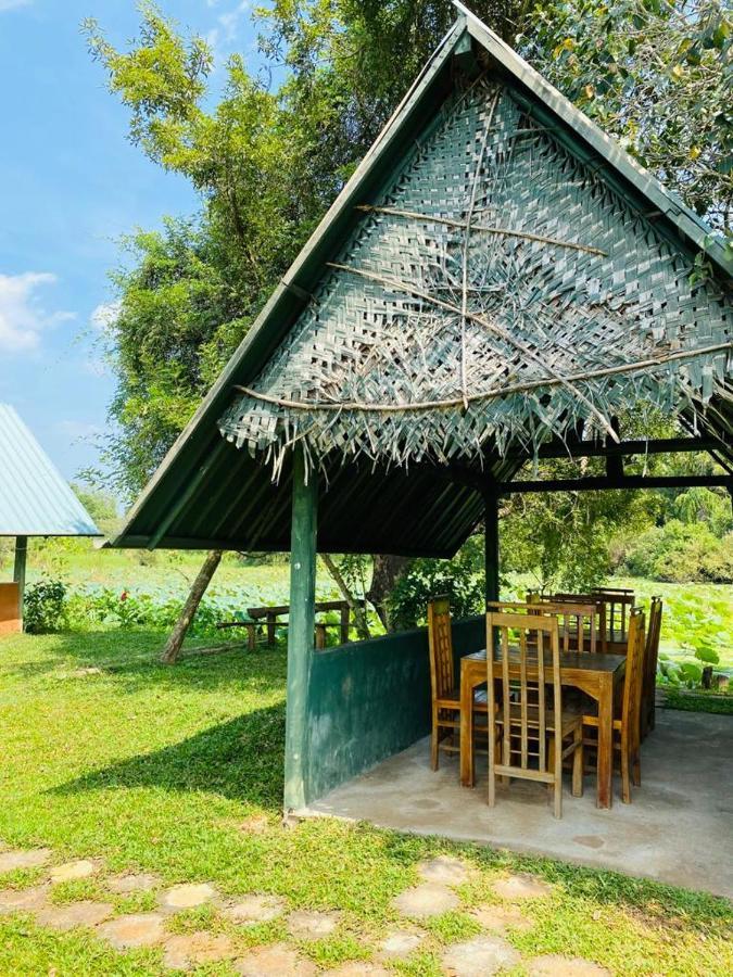 Meegahapokuna Resort Анурадхапура Экстерьер фото